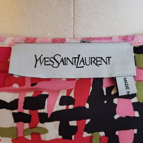 YSL authentic 🇨🇵100% silk tank top - Picture 3 of 4